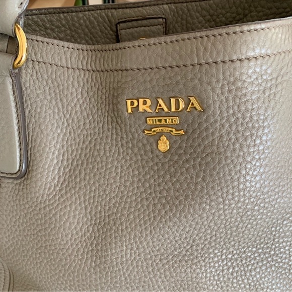 Prada Sacca - Picture 2 of 9